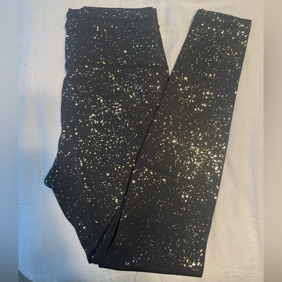 Zyia Black Stay Gold Pocket Drawstring Luxe 28” Leggings - Picture 5 of 7